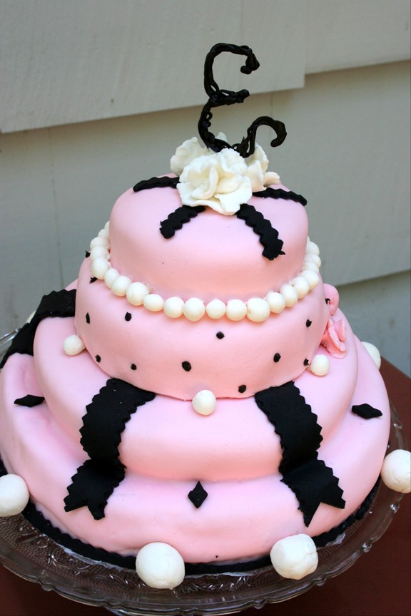 Custom Cakes NJ, Baking Classes NJ, Fondant class NJ, Wedding cakes New